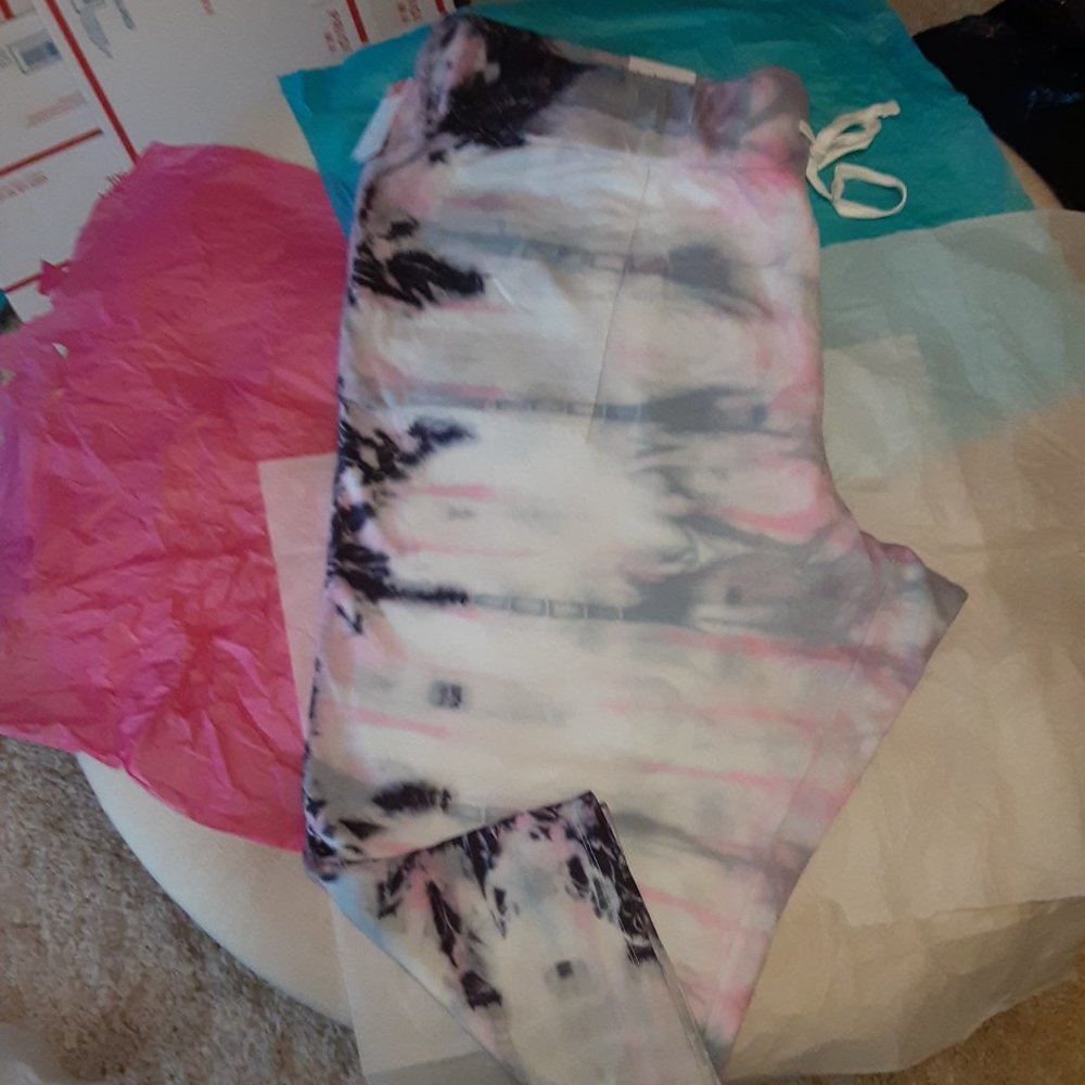 NWT LIVI size 26/28 jogger pants Lane Bryant